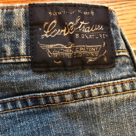 Levi’s Signature Stretch Low Rise Bootcut Jeans - Picture 2 of 4